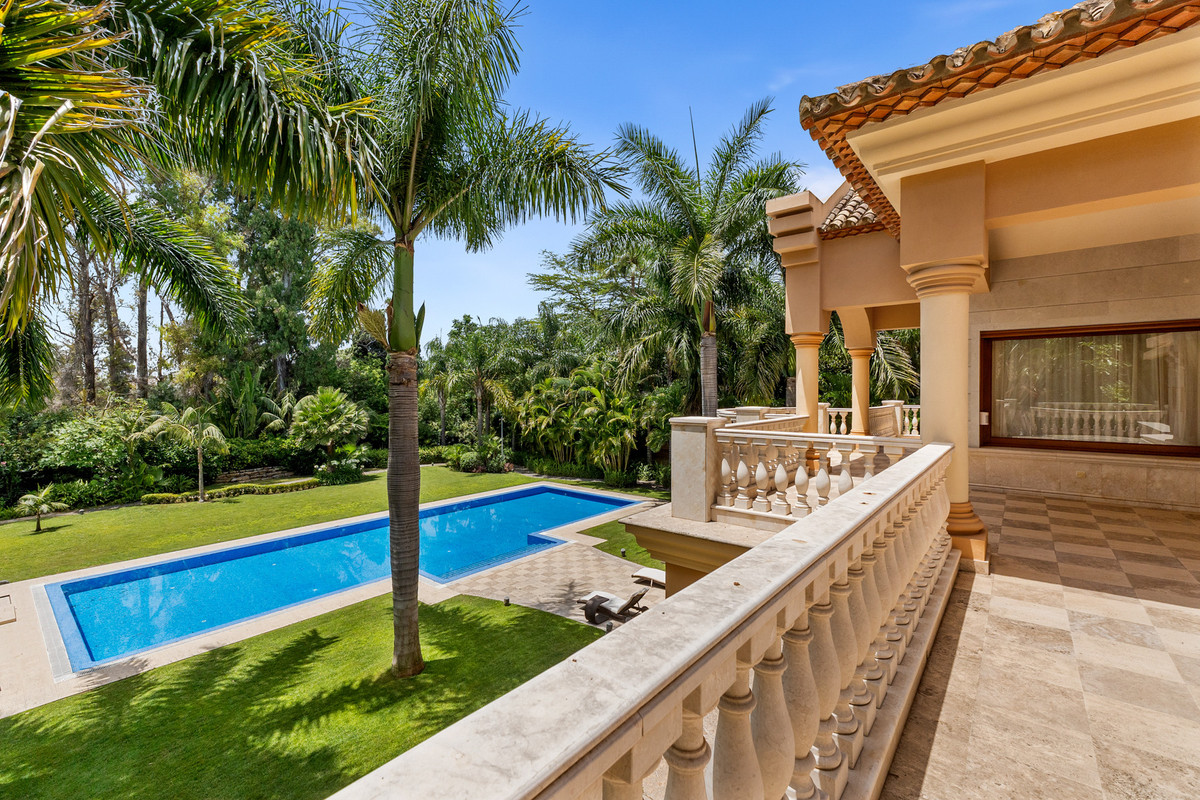Huis te koop in Guadalmina Baja | 8 slaapkamers H5368981