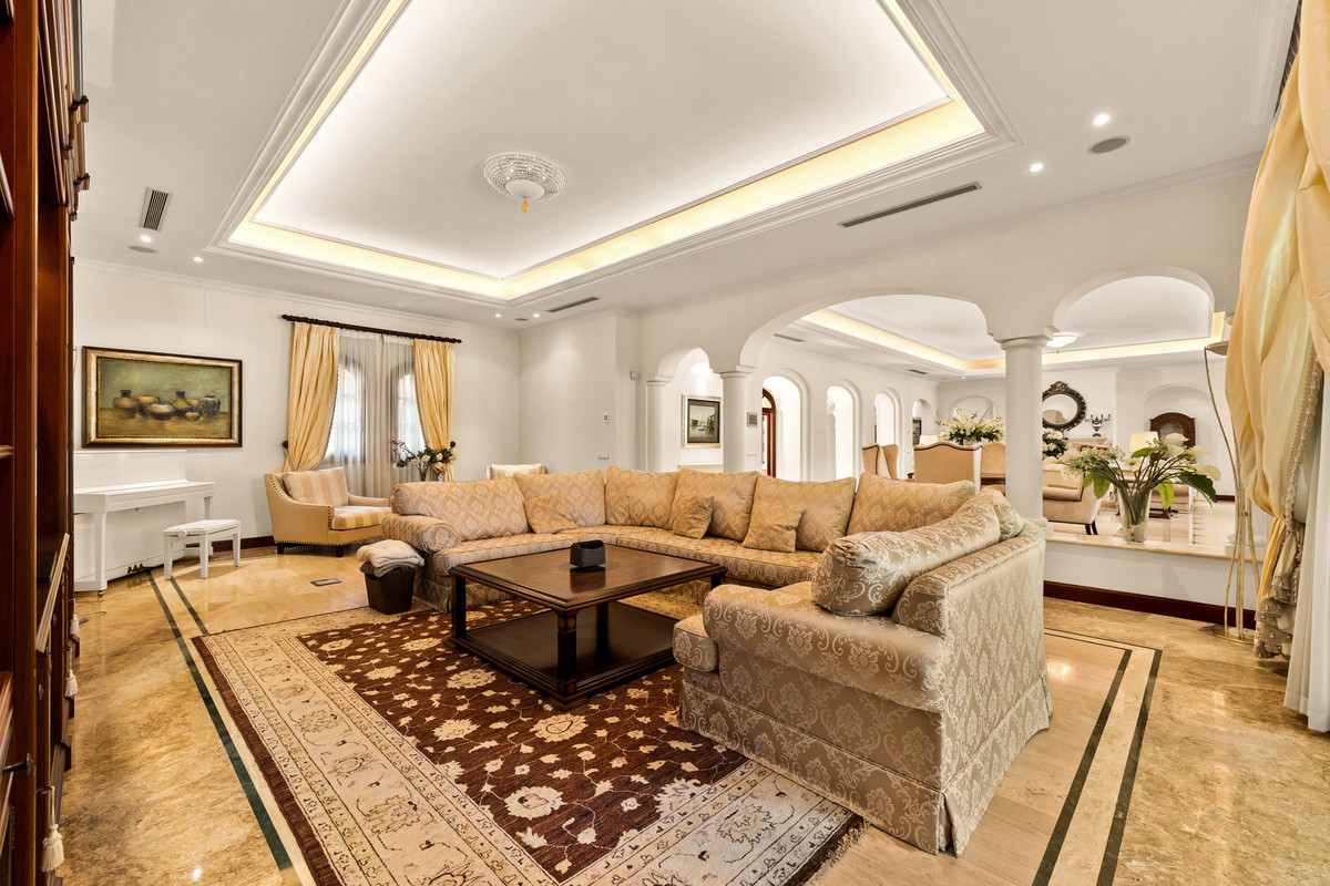 Huis te koop in Guadalmina Baja | 8 slaapkamers H5368981