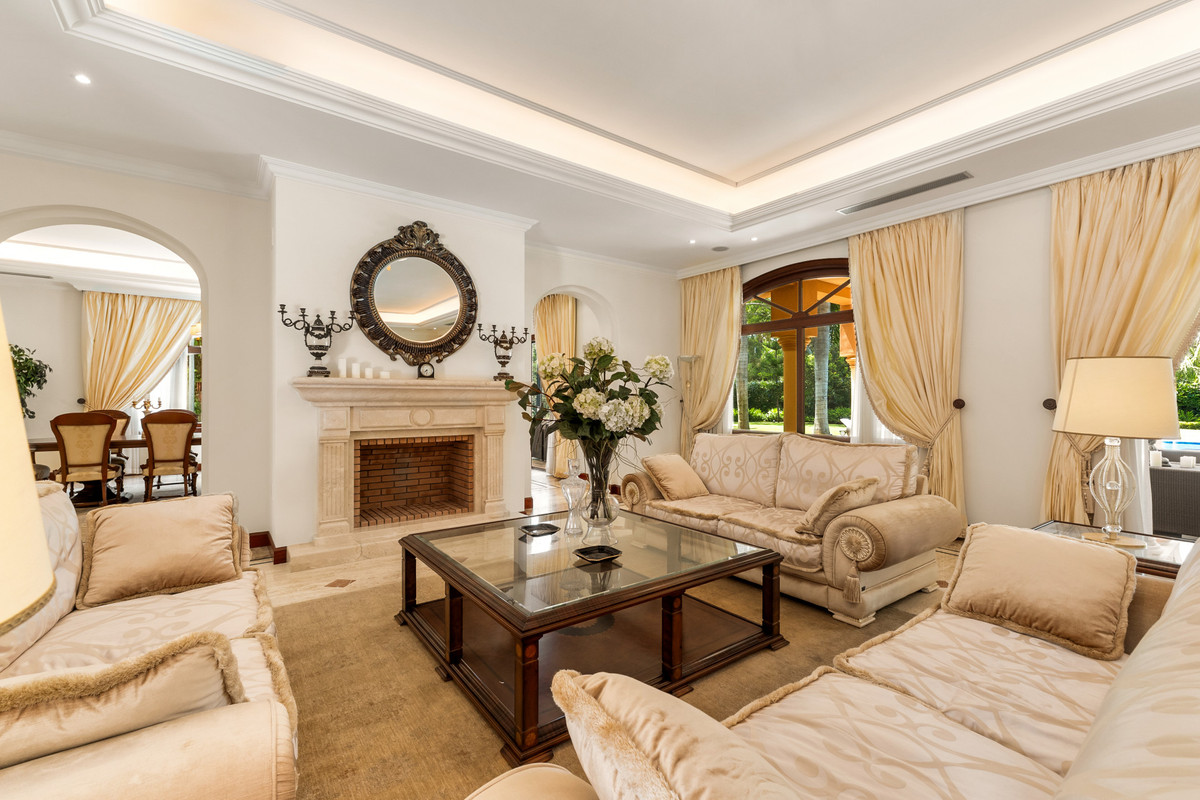Huis te koop in Guadalmina Baja | 8 slaapkamers H5368981