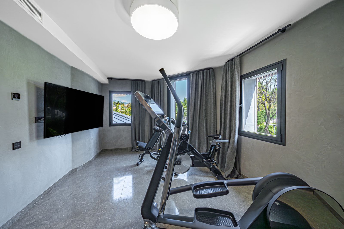 Huis te koop in Guadalmina Baja | 8 slaapkamers H5374861