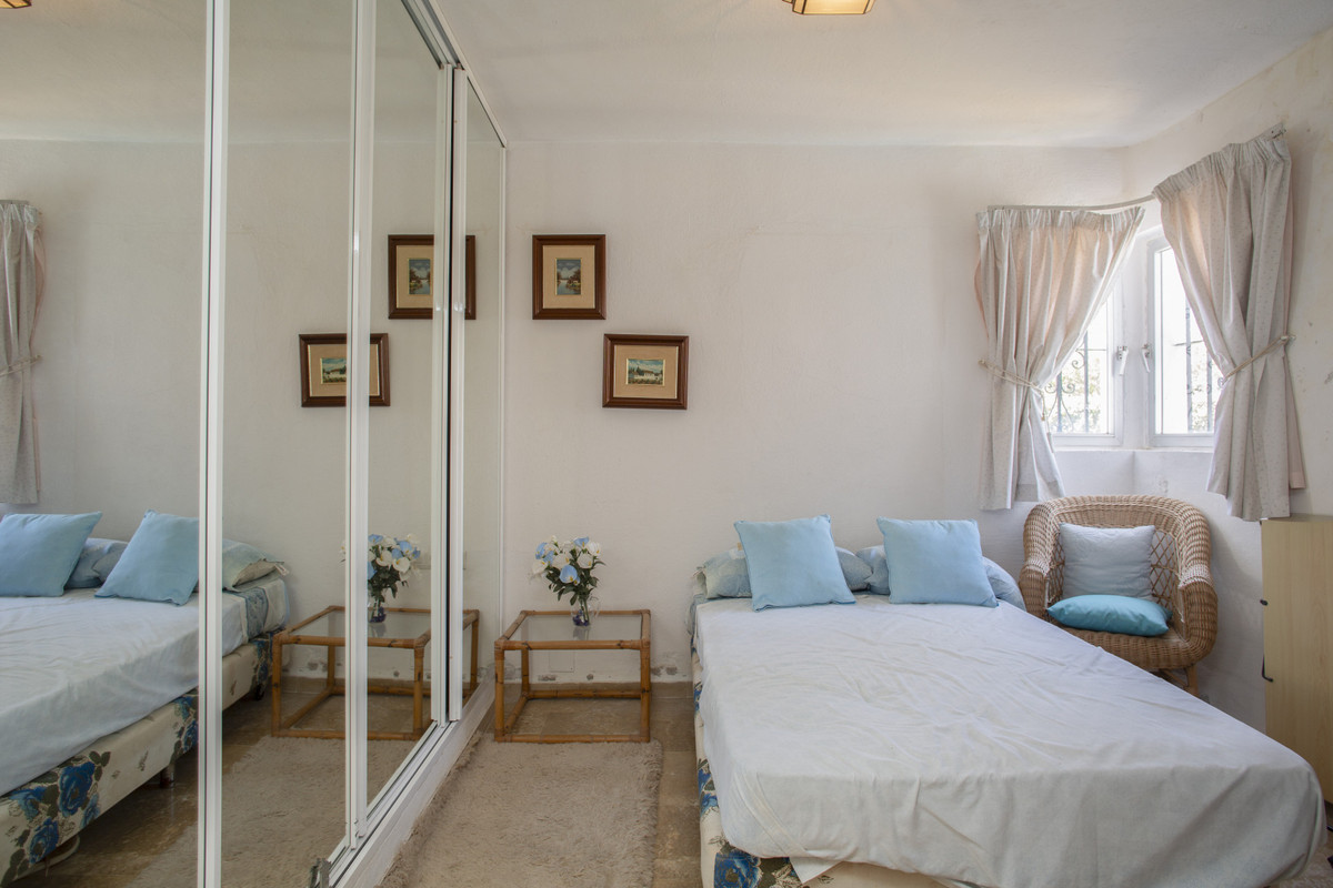 Appartement te koop in Guadalmina Baja | 4 slaapkamers H5427415
