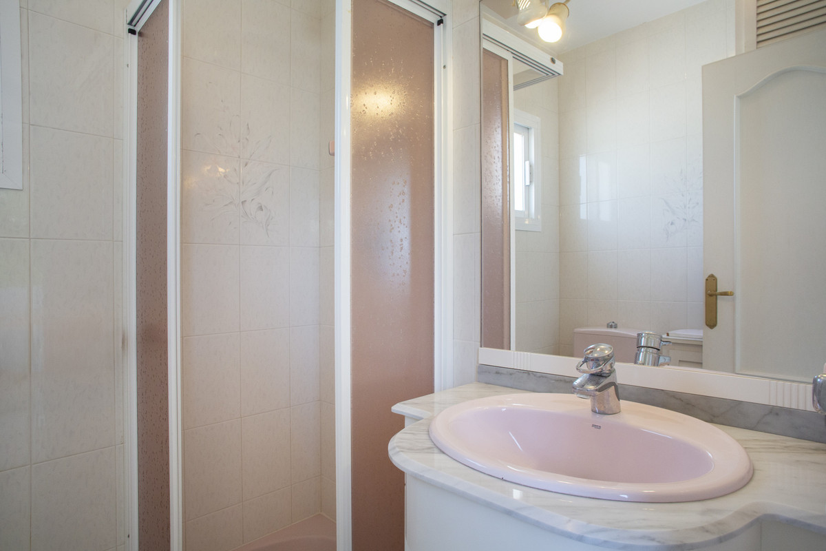 Appartement te koop in Guadalmina Baja | 4 slaapkamers H5427415