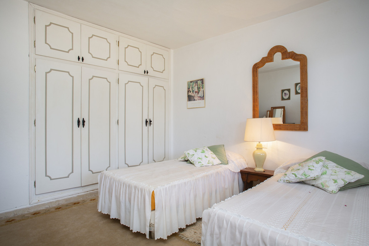 Appartement te koop in Guadalmina Baja | 4 slaapkamers H5427415