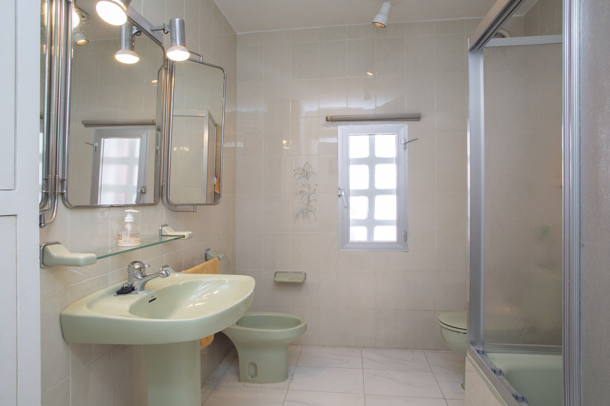 Appartement te koop in Guadalmina Baja | 4 slaapkamers H5427415
