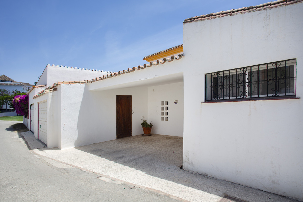 Appartement te koop in Guadalmina Baja | 4 slaapkamers H5427415
