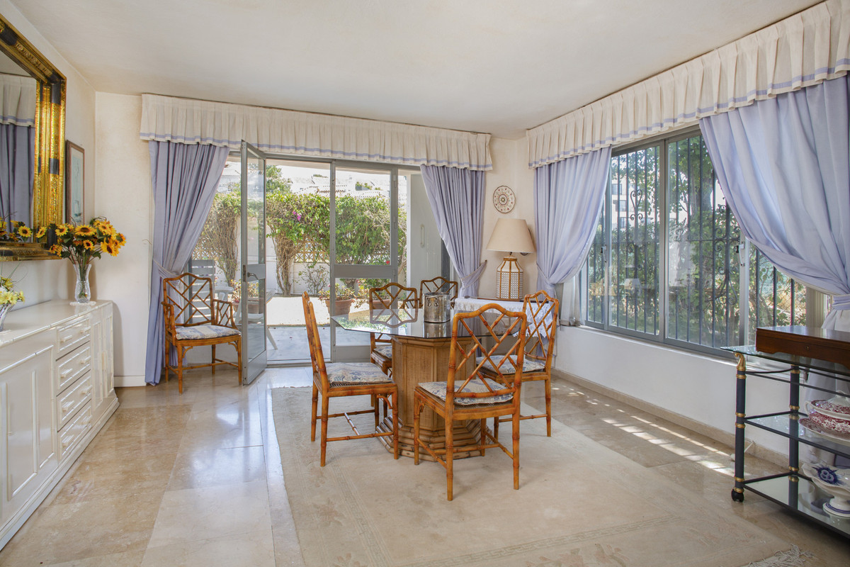 Appartement te koop in Guadalmina Baja | 4 slaapkamers H5427415