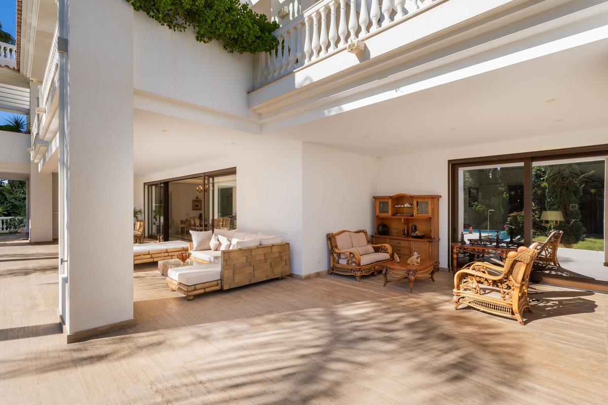 Huis te koop in Guadalmina Baja | 7 slaapkamers H5439553