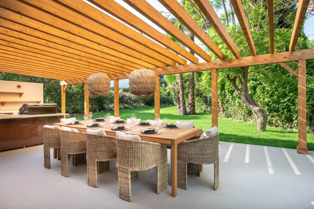 Huis te koop in Guadalmina Baja | 4 slaapkamers H5516842