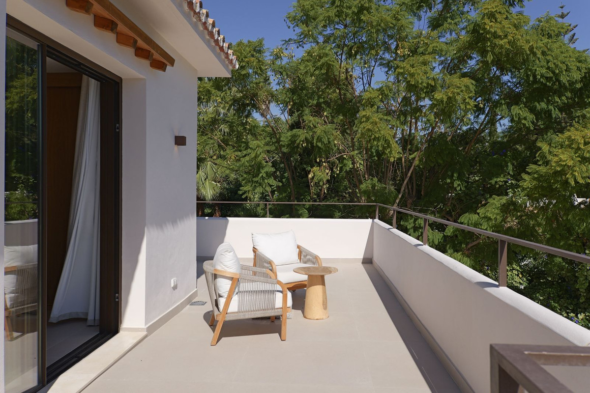Huis te koop in Guadalmina Baja | 4 slaapkamers H5516842
