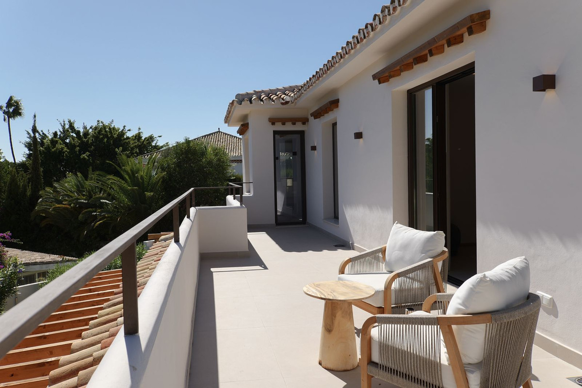 Huis te koop in Guadalmina Baja | 4 slaapkamers H5516842