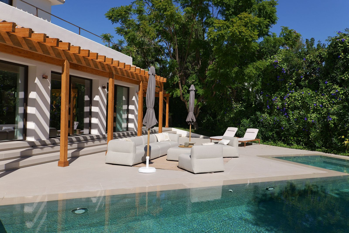 Huis te koop in Guadalmina Baja | 4 slaapkamers H5516842