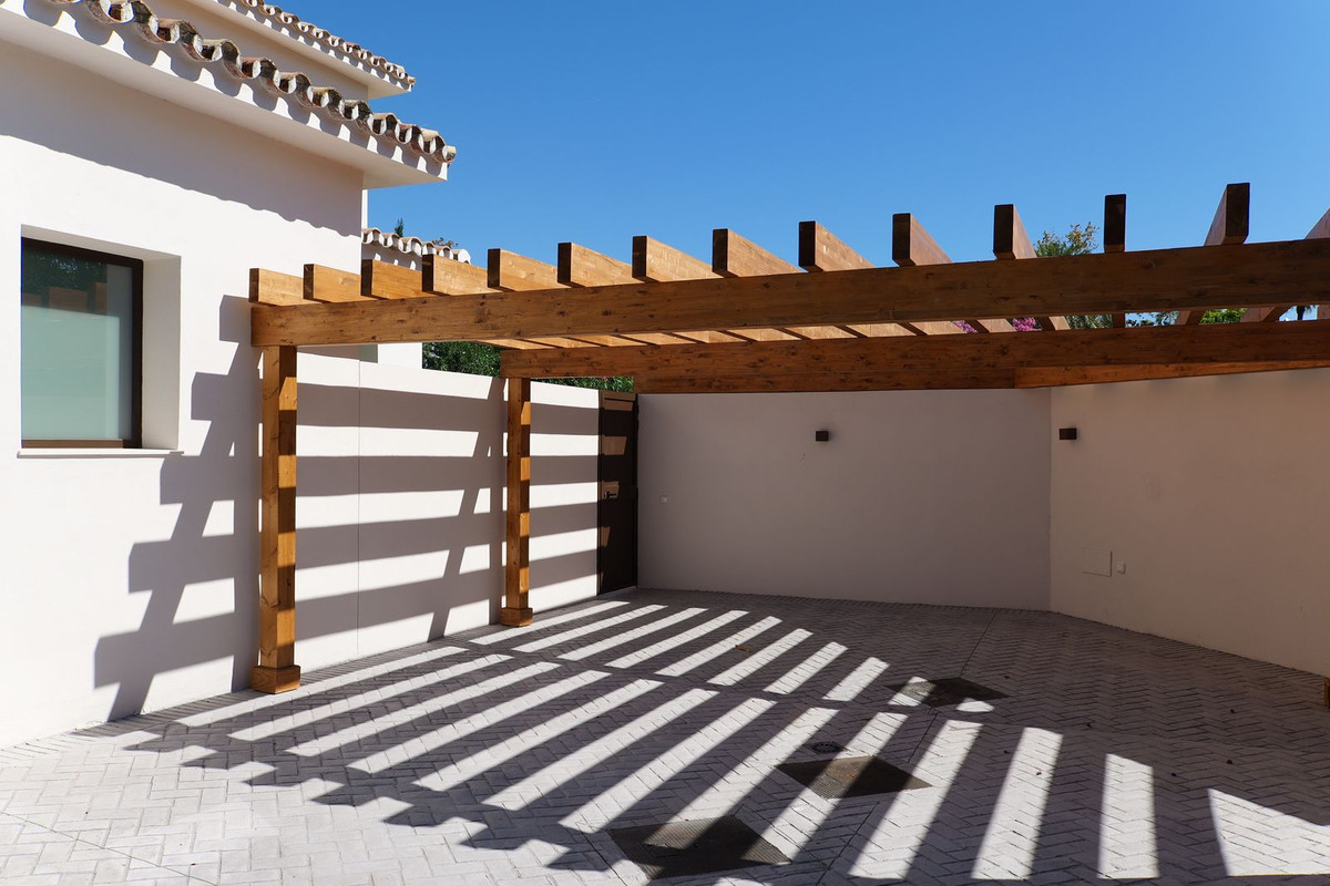 Huis te koop in Guadalmina Baja | 4 slaapkamers H5516842
