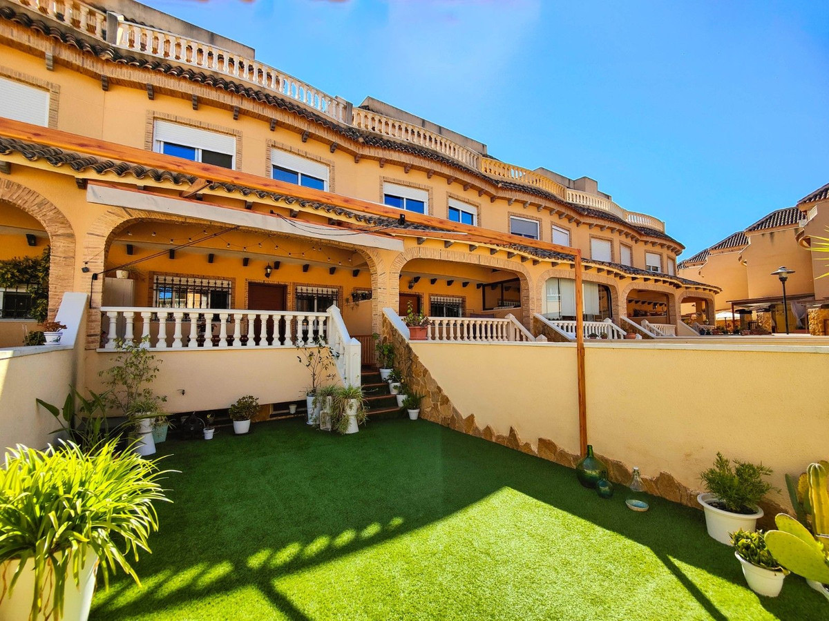 Huis te koop in Guardamar del Segura | 4 slaapkamers H5407258