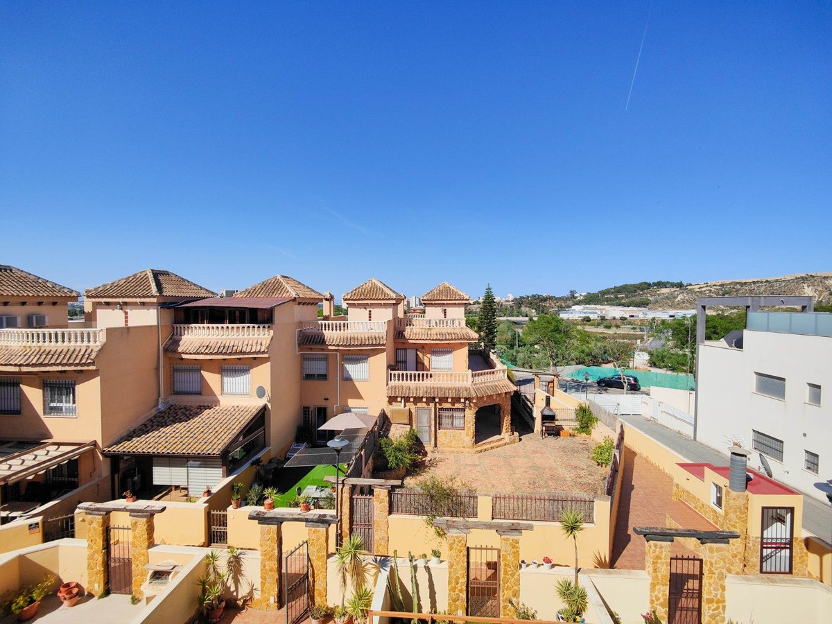 Huis te koop in Guardamar del Segura | 4 slaapkamers H5407258