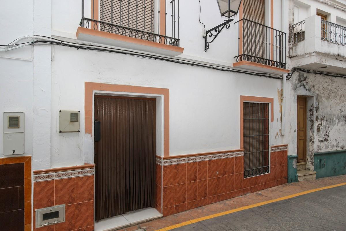 Geschakelde Woning te koop in Guaro | 4 slaapkamers H3845677