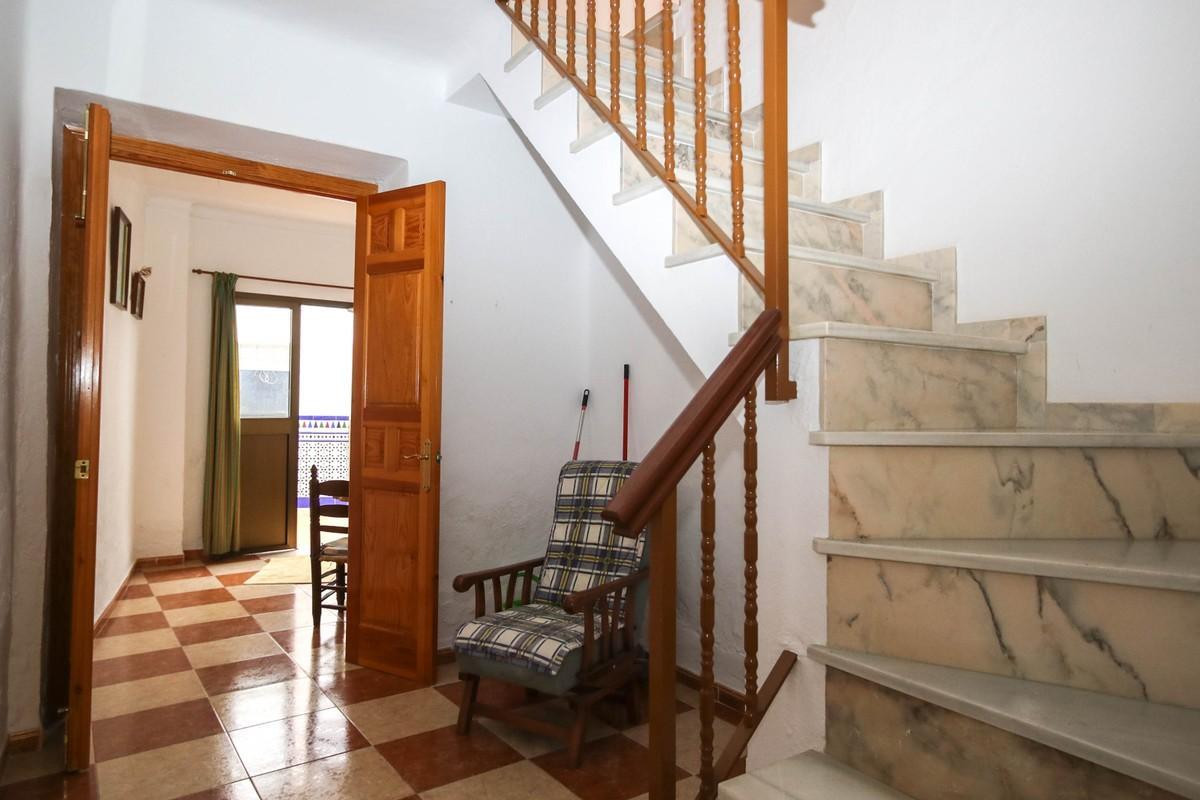 Geschakelde Woning te koop in Guaro | 4 slaapkamers H3845677