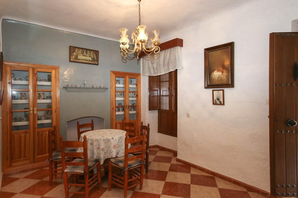 Geschakelde Woning te koop in Guaro | 4 slaapkamers H3845677