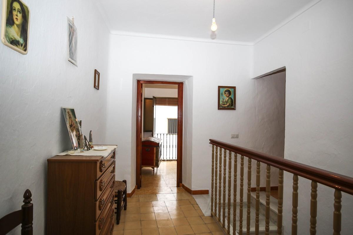 Geschakelde Woning te koop in Guaro | 4 slaapkamers H3845677