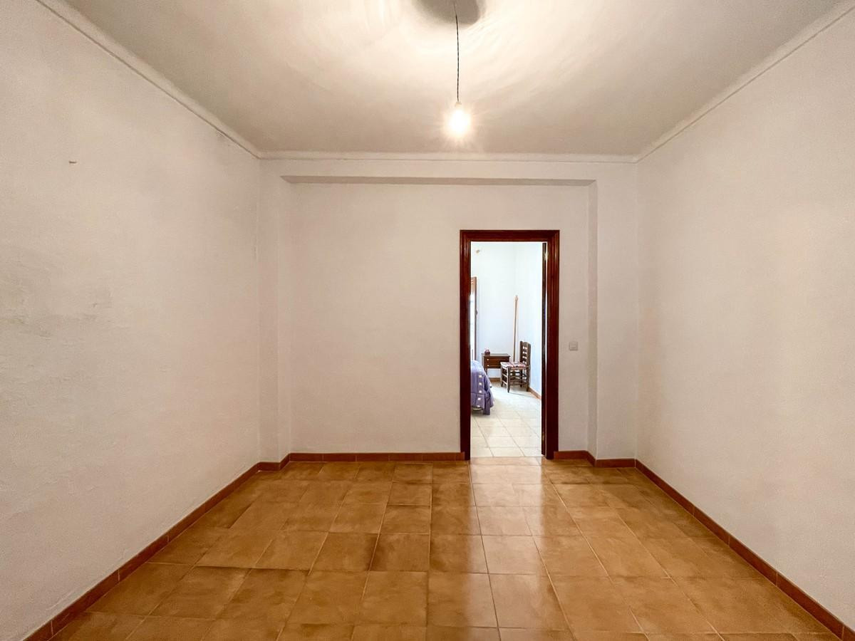 Geschakelde Woning te koop in Guaro | 4 slaapkamers H3845677