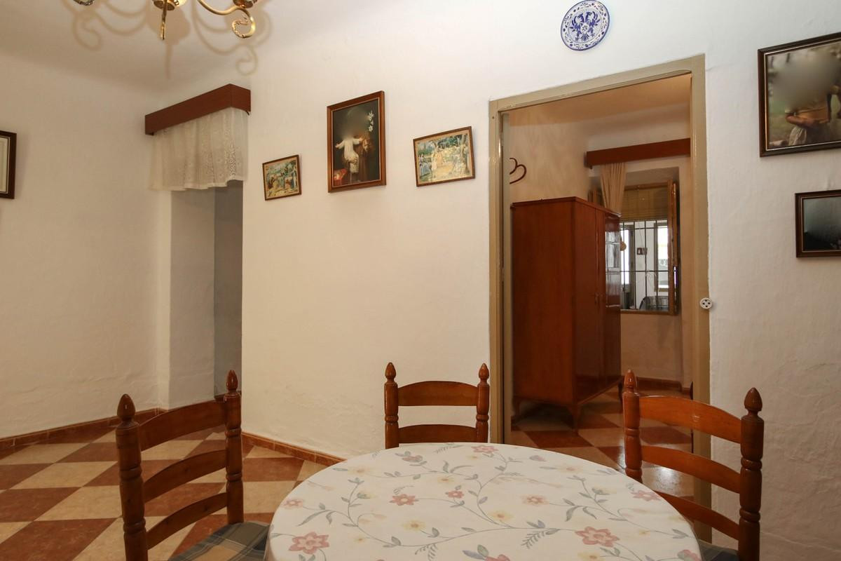 Geschakelde Woning te koop in Guaro | 4 slaapkamers H3845677