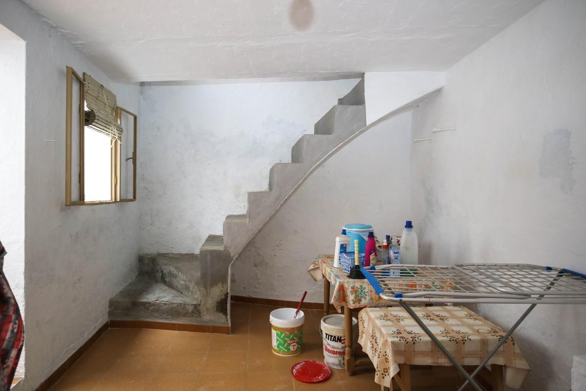 Geschakelde Woning te koop in Guaro | 4 slaapkamers H3845677