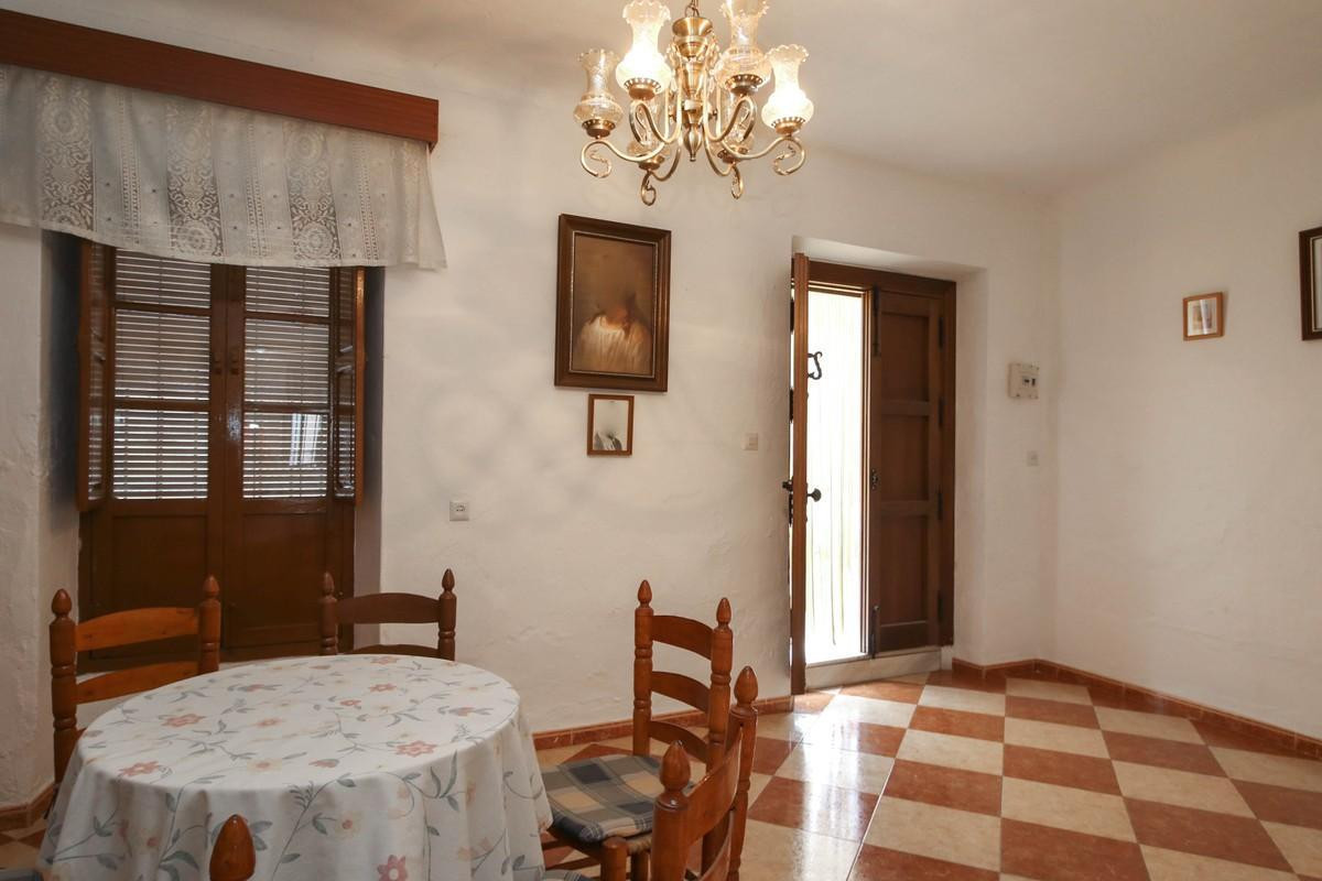 Geschakelde Woning te koop in Guaro | 4 slaapkamers H3845677