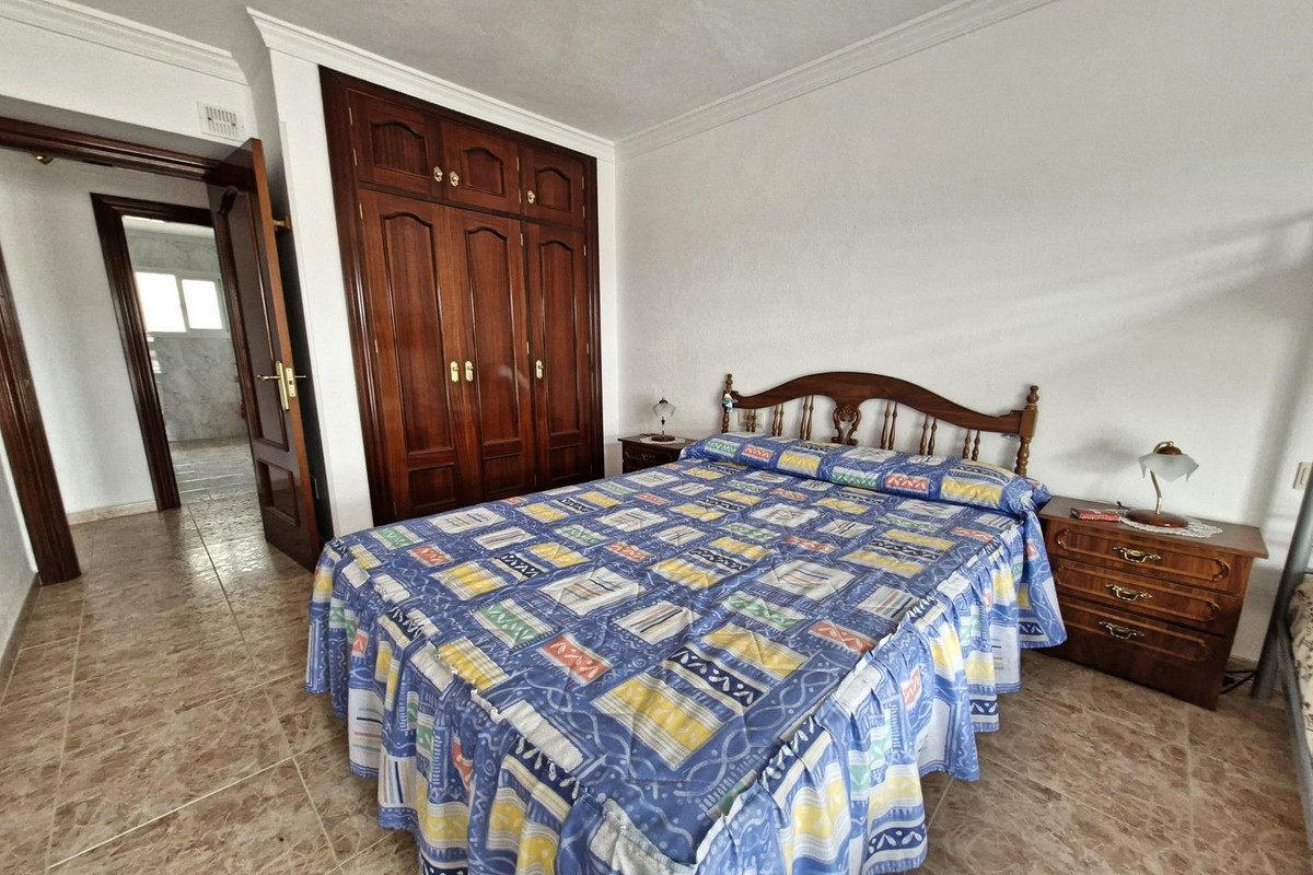 Geschakelde Woning in Guaro-12