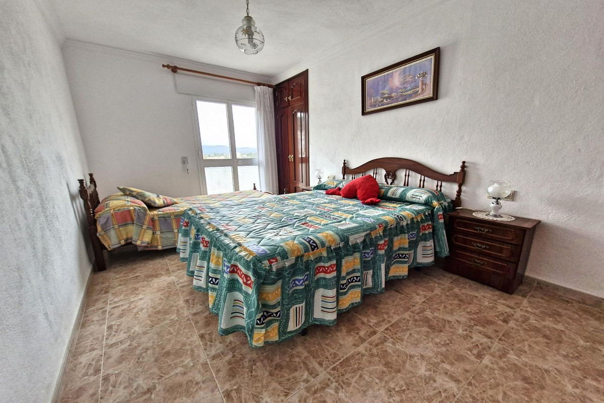 Geschakelde Woning in Guaro-13