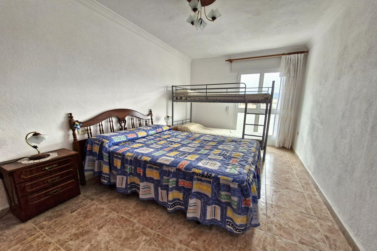 Geschakelde Woning in Guaro-25