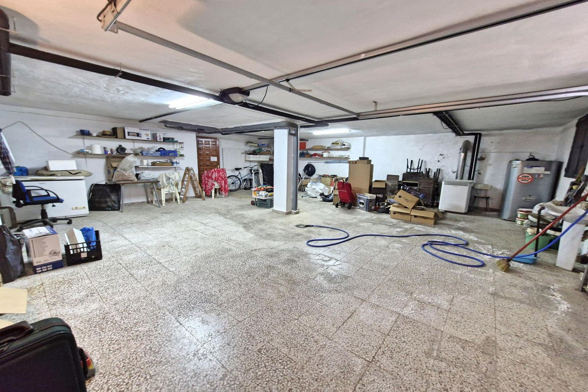 Geschakelde Woning in Guaro-5