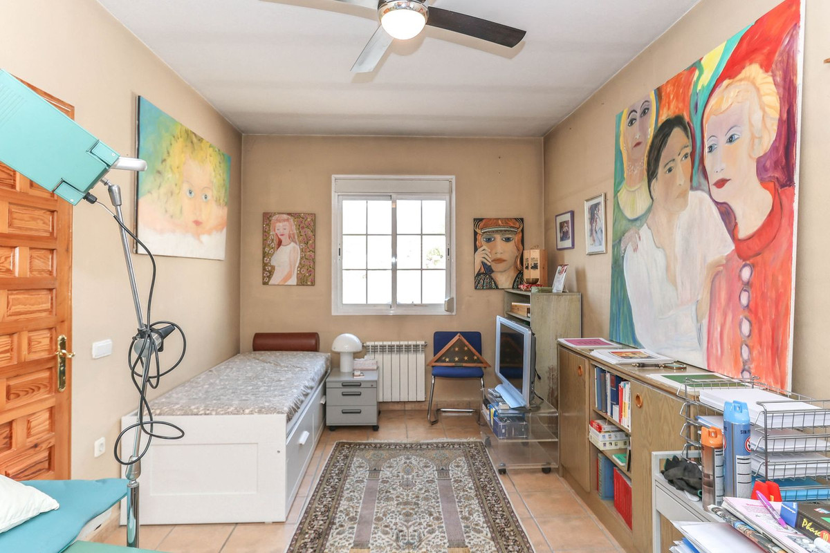 Vrijstaande Villa te koop in Guaro | 3 slaapkamers H5060884