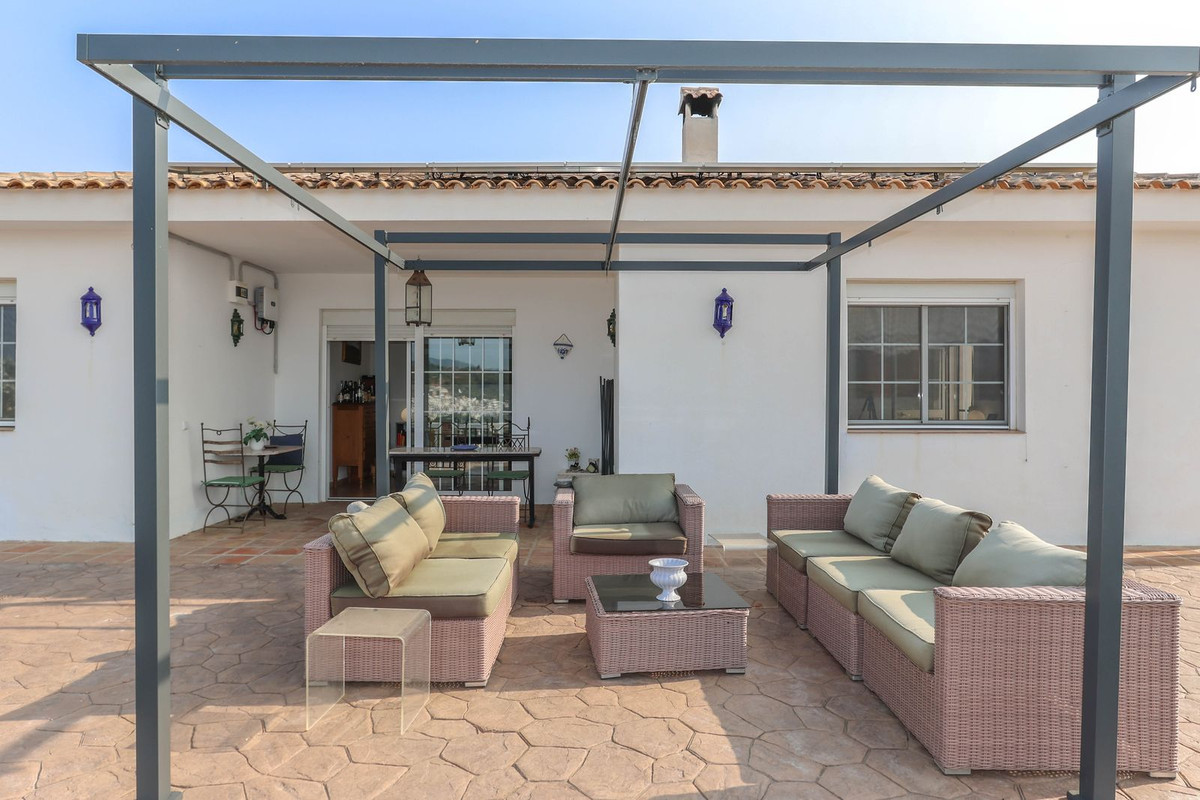 Vrijstaande Villa te koop in Guaro | 3 slaapkamers H5060884