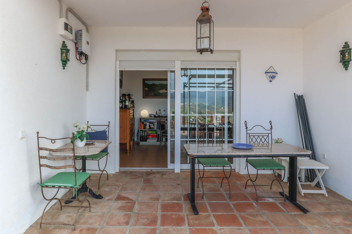 Vrijstaande Villa te koop in Guaro | 3 slaapkamers H5060884