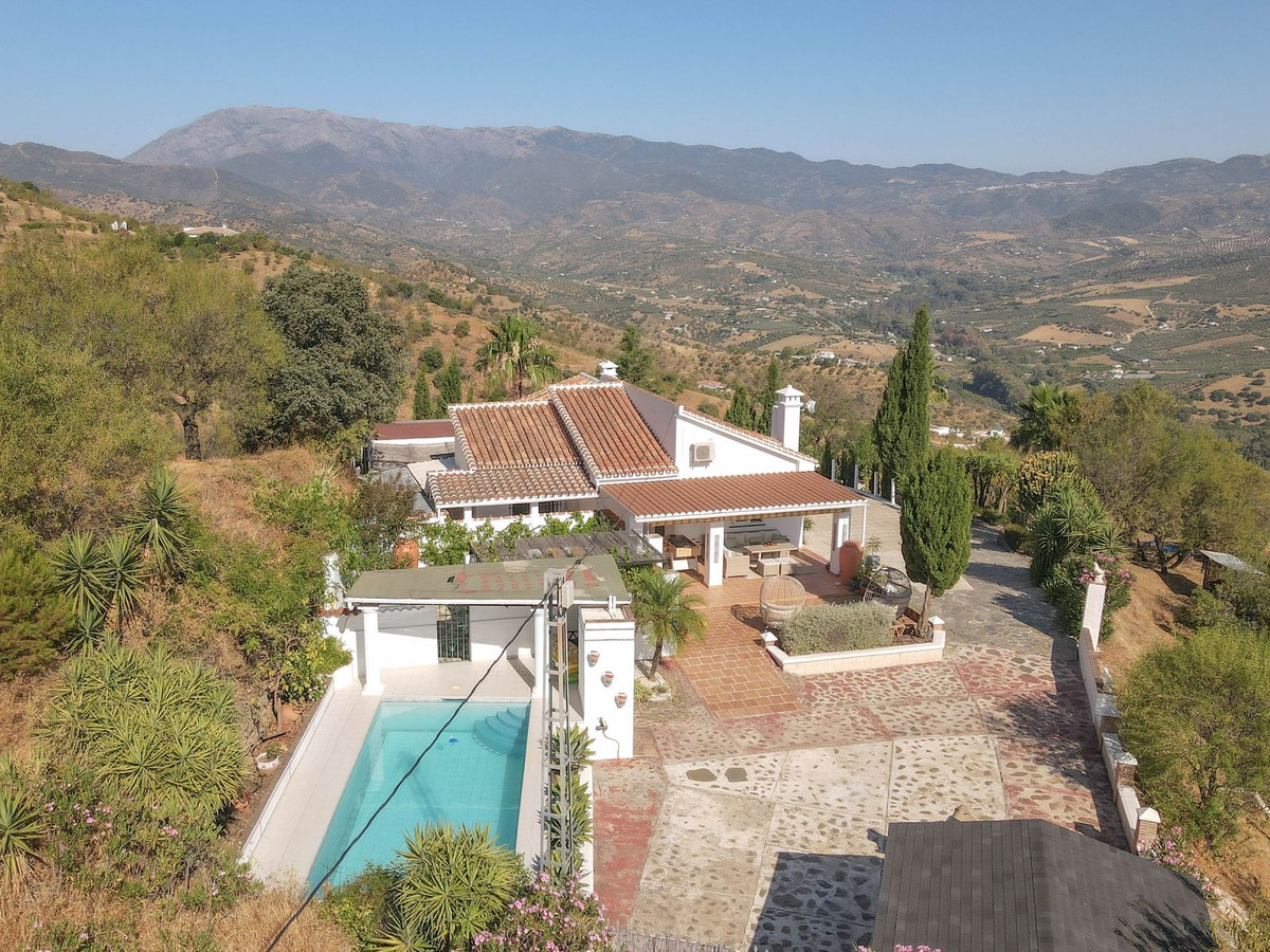 Vrijstaande Villa te koop in Guaro | 3 slaapkamers H5079136