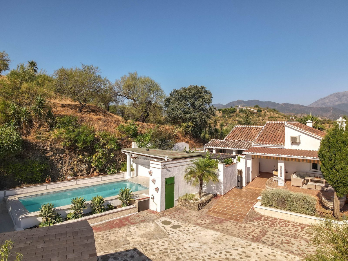 Vrijstaande Villa te koop in Guaro | 3 slaapkamers H5079136
