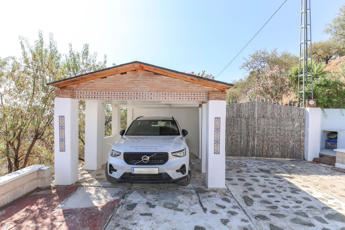 Vrijstaande Villa te koop in Guaro | 3 slaapkamers H5079136