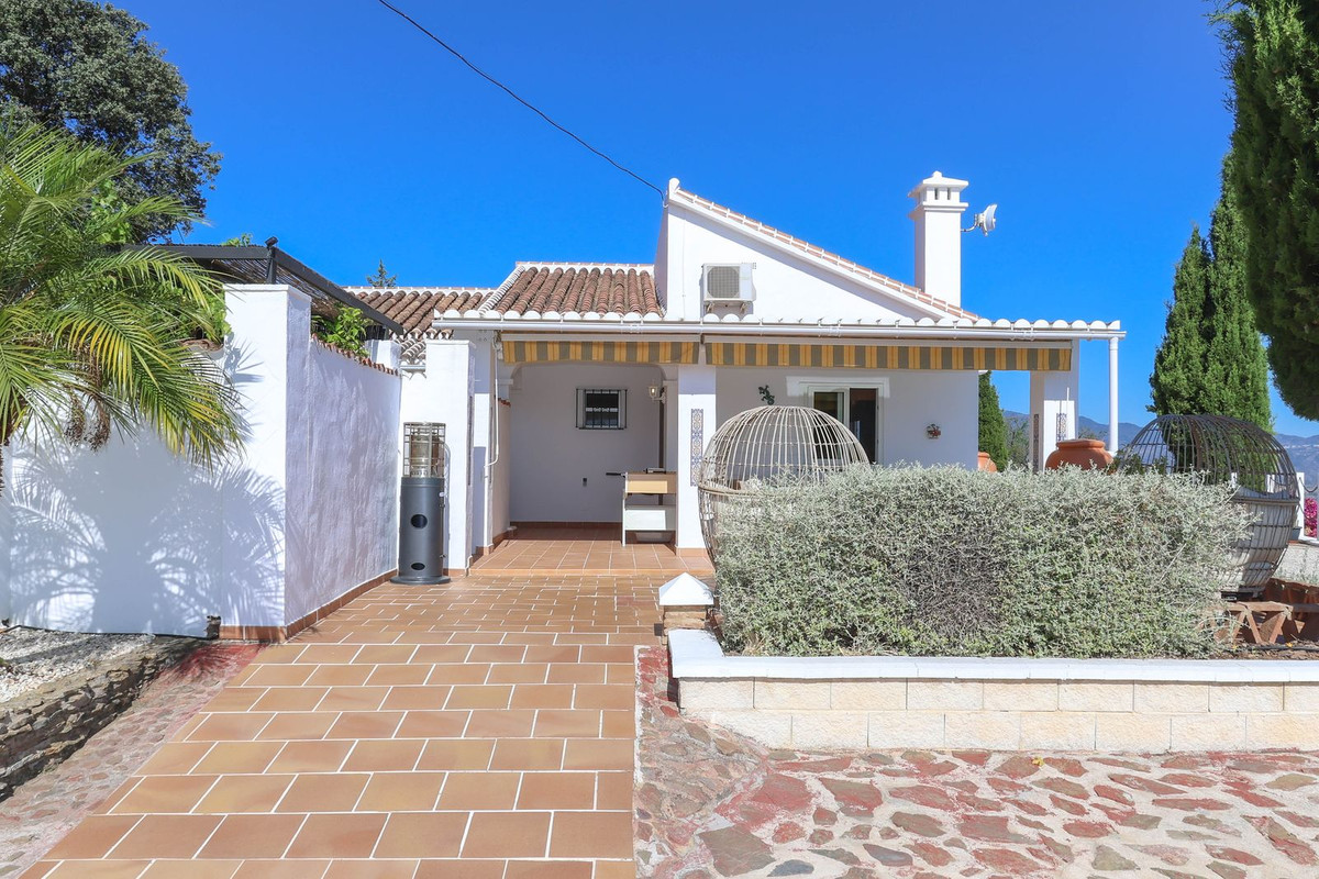 Vrijstaande Villa te koop in Guaro | 3 slaapkamers H5079136