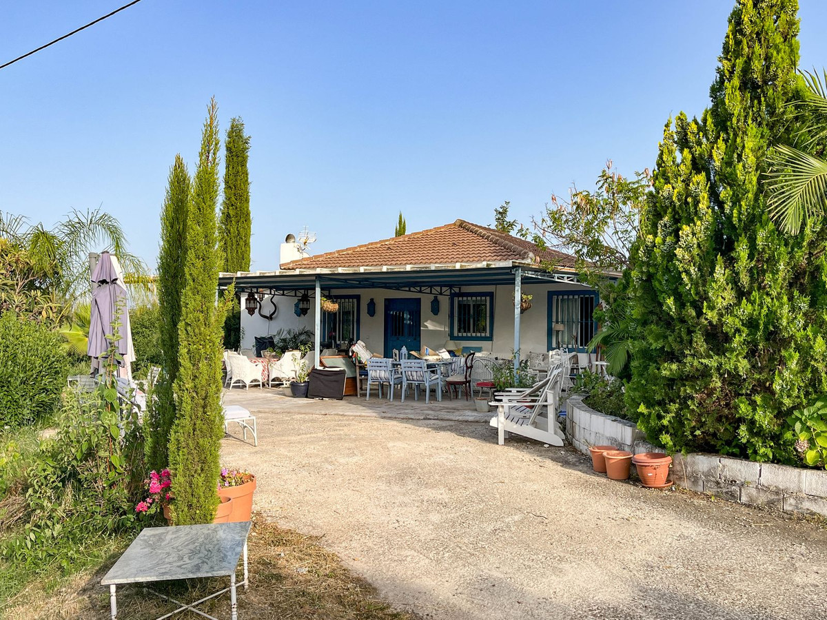 Finca - Cortijo te koop in Guaro | 4 slaapkamers H5110768