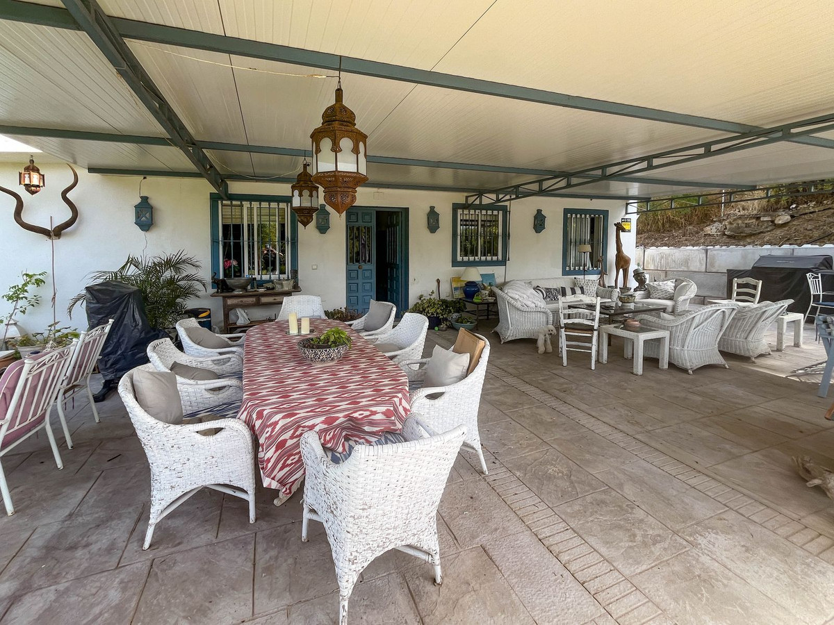 Finca - Cortijo te koop in Guaro | 4 slaapkamers H5110768