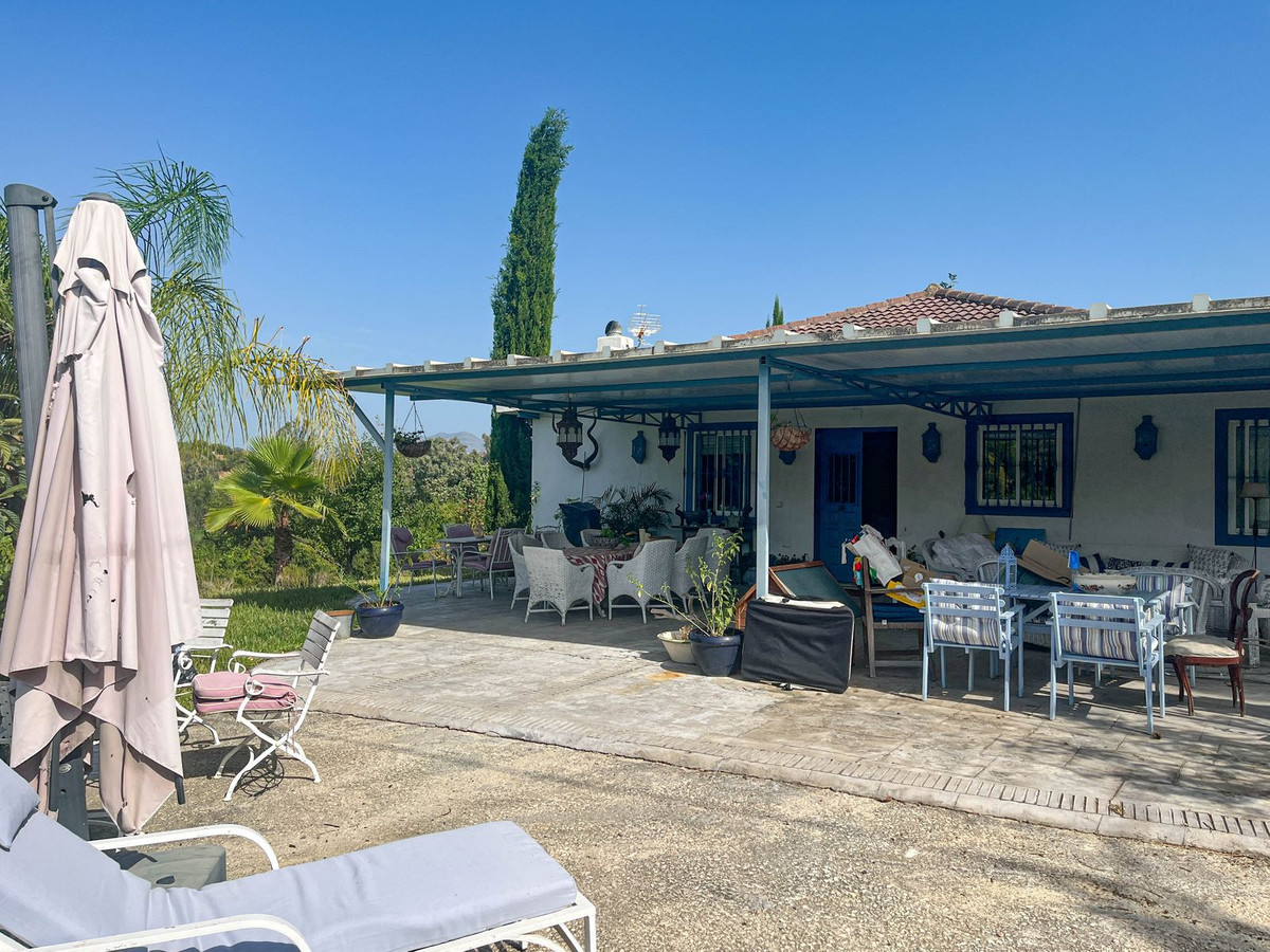 Finca - Cortijo te koop in Guaro | 4 slaapkamers H5110768