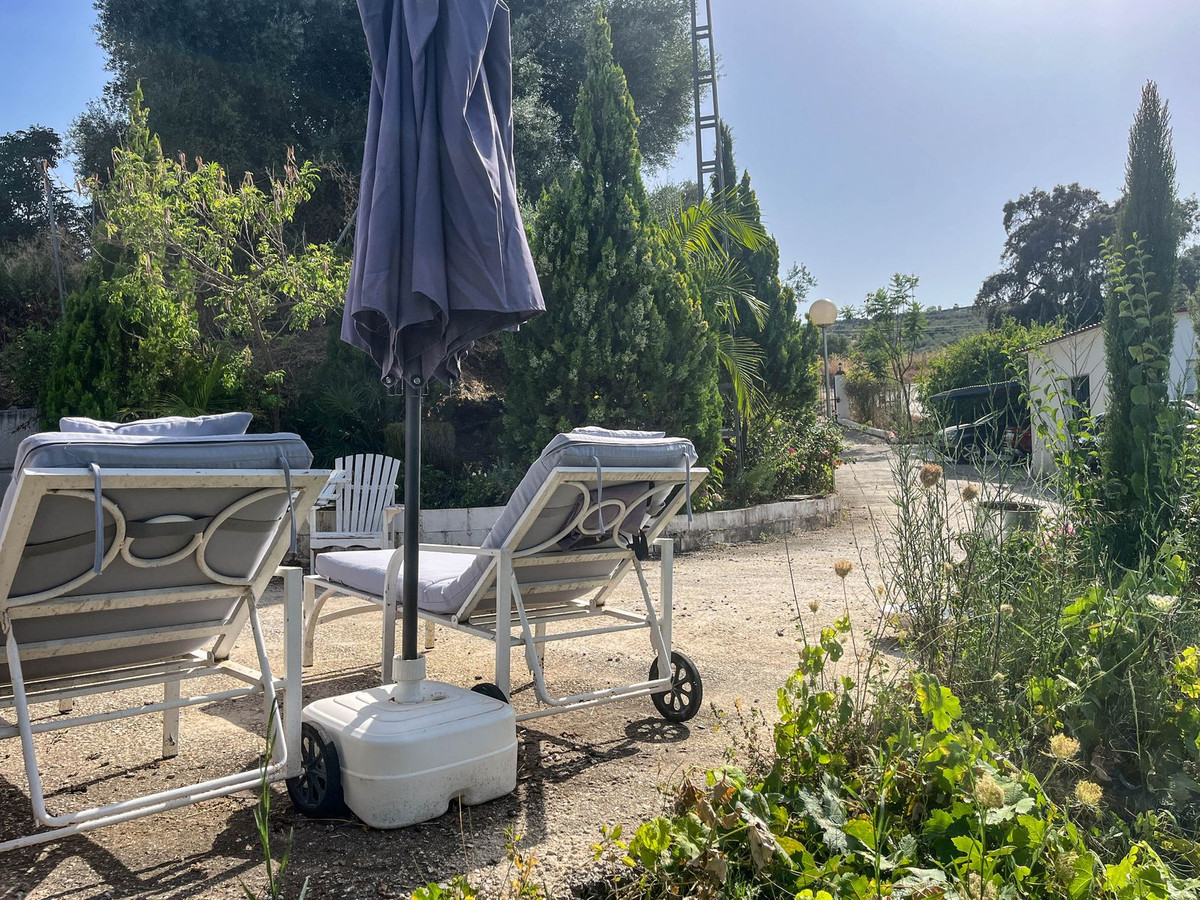 Finca - Cortijo te koop in Guaro | 4 slaapkamers H5110768