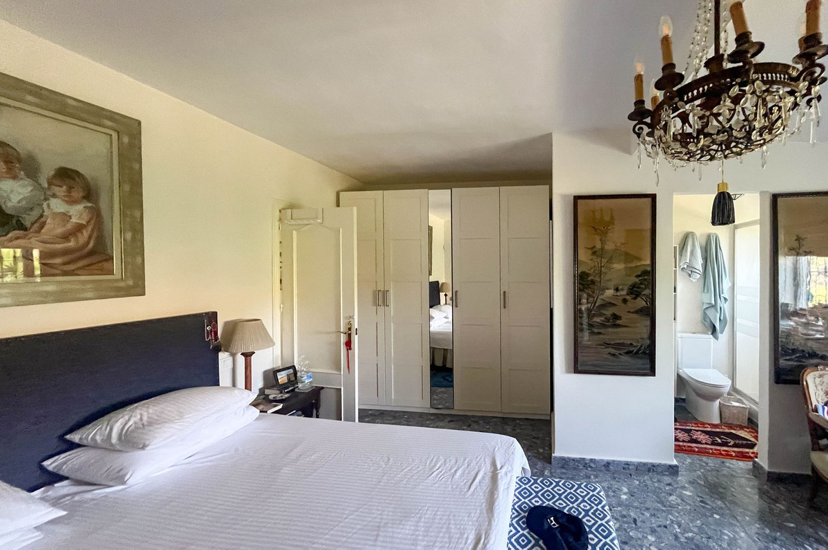 Finca - Cortijo te koop in Guaro | 4 slaapkamers H5110768