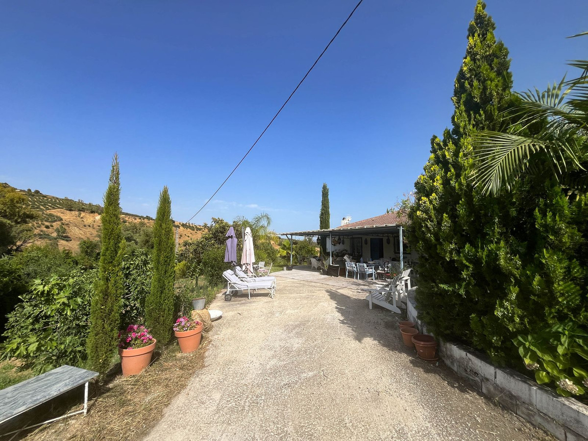 Finca - Cortijo te koop in Guaro | 4 slaapkamers H5110768