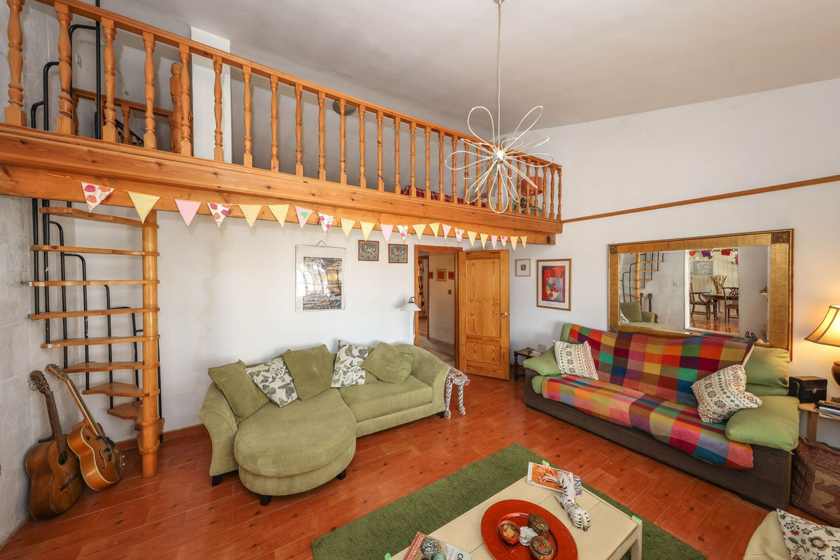 Vrijstaande Villa te koop in Guaro | 3 slaapkamers H5212294