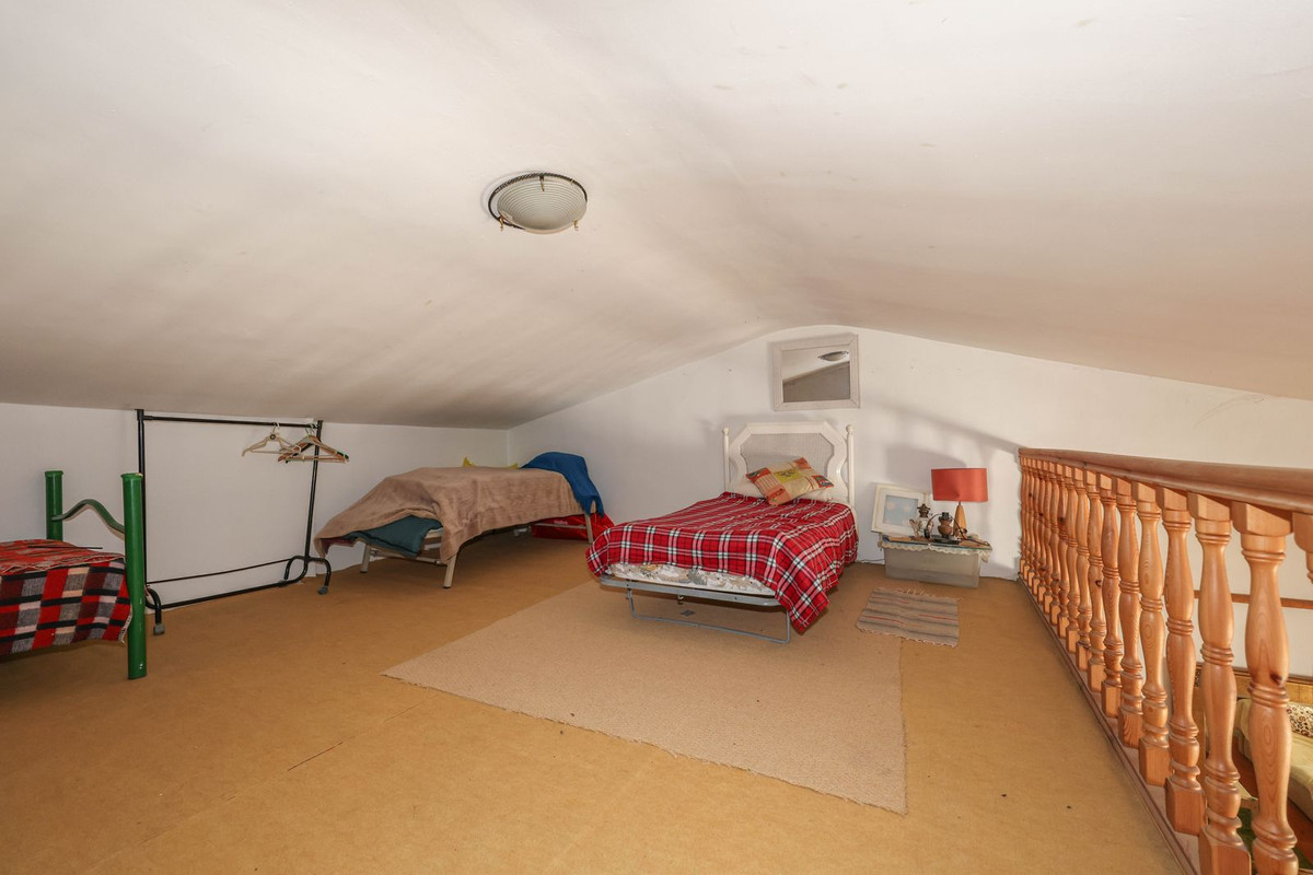 Vrijstaande Villa te koop in Guaro | 3 slaapkamers H5212294