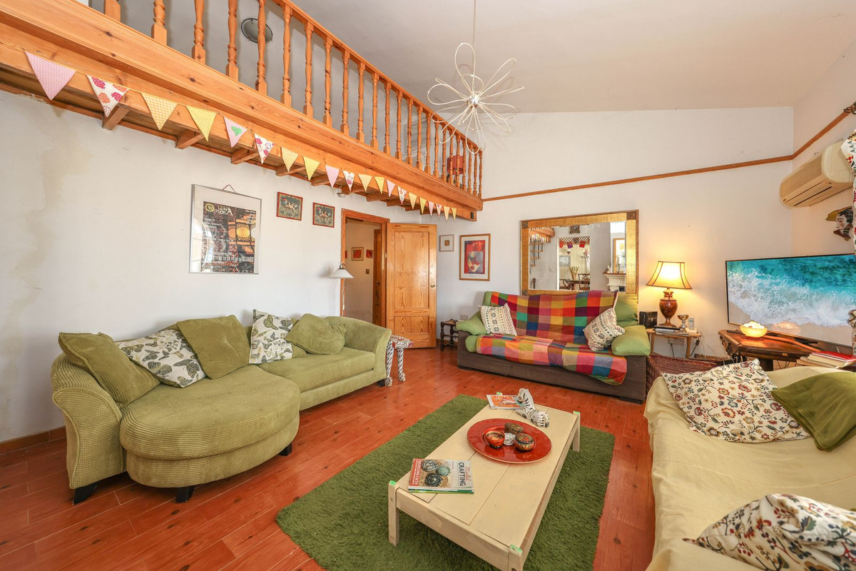 Vrijstaande Villa te koop in Guaro | 3 slaapkamers H5212294