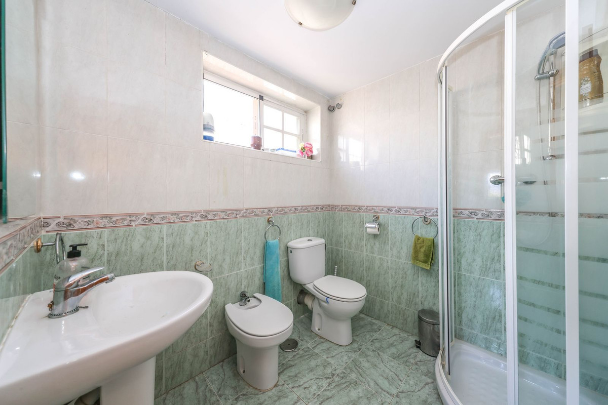 Vrijstaande Villa te koop in Guaro | 3 slaapkamers H5212294