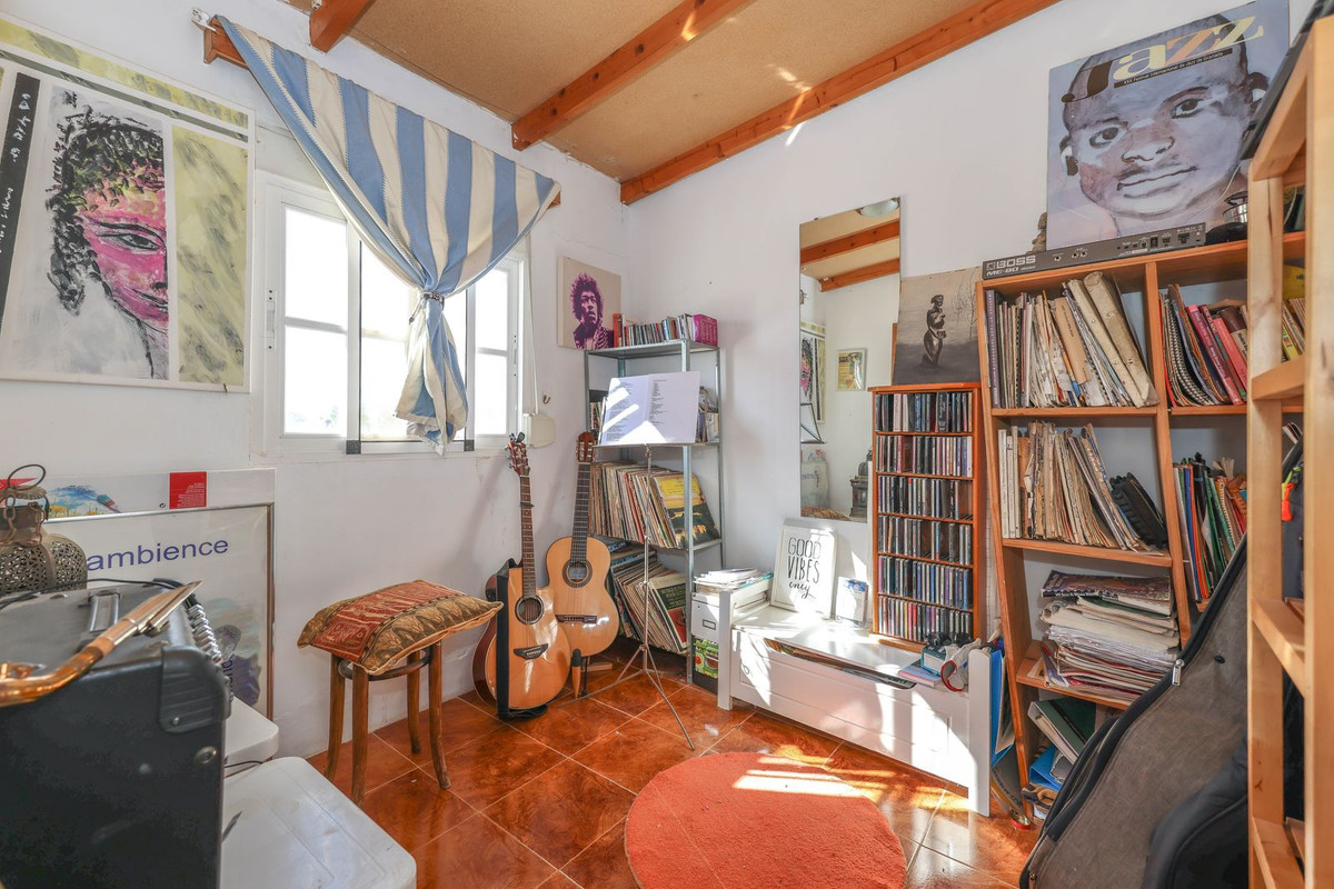 Vrijstaande Villa te koop in Guaro | 3 slaapkamers H5212294