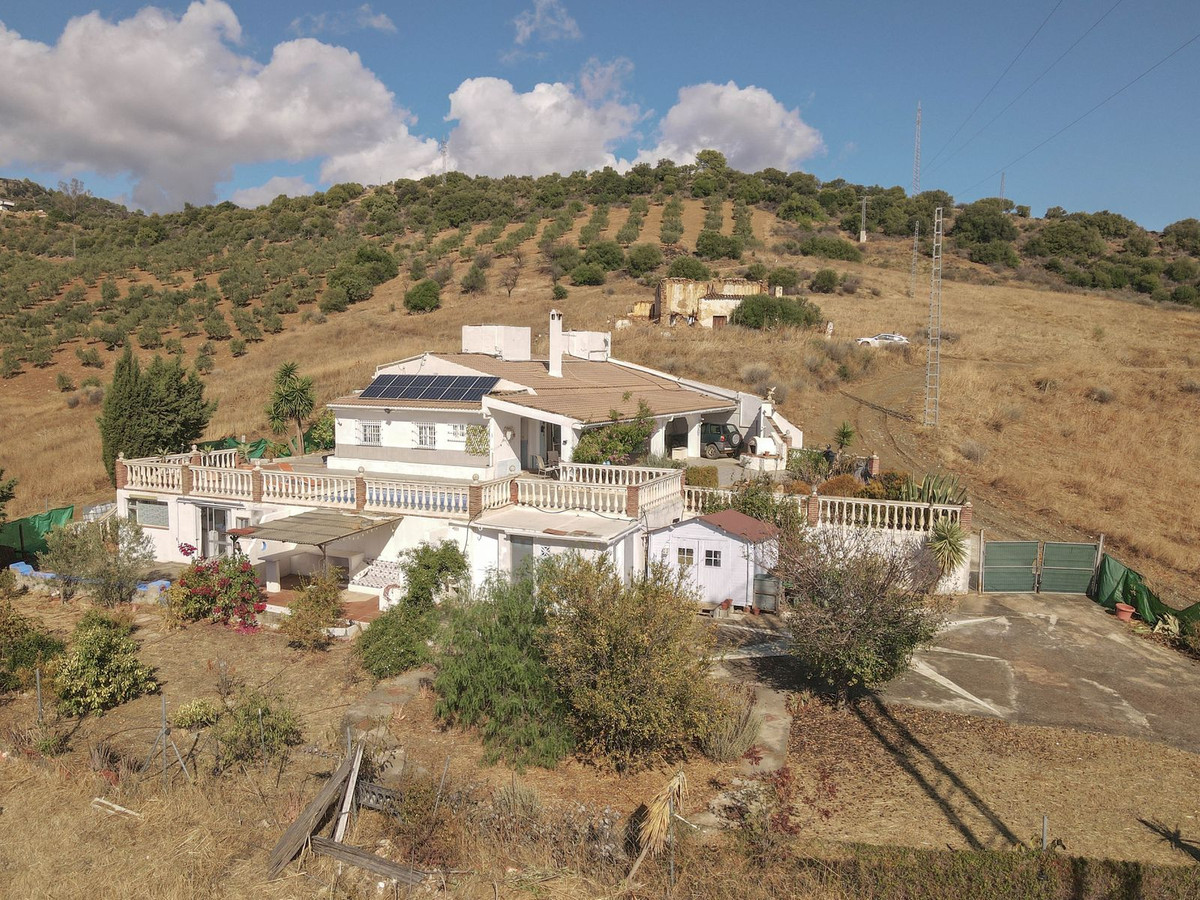 Vrijstaande Villa te koop in Guaro | 3 slaapkamers H5212294