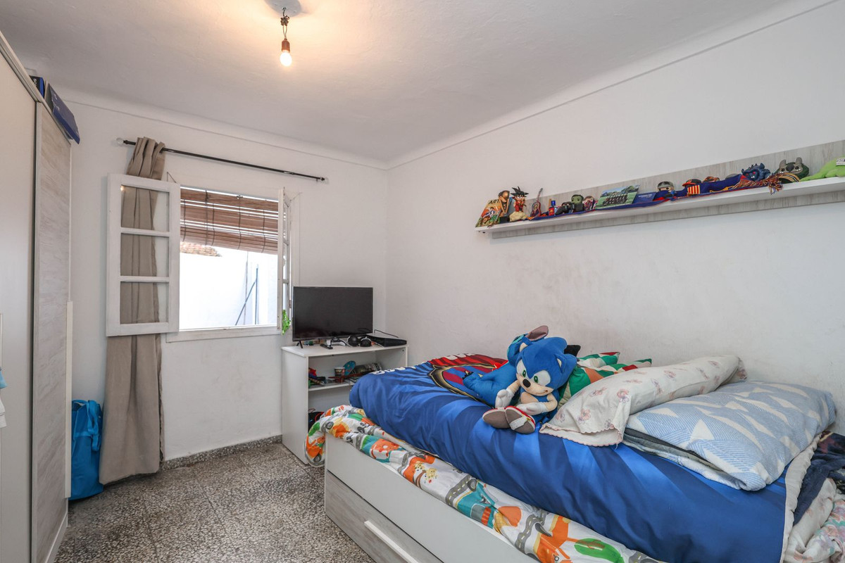 Geschakelde Woning te koop in Guaro | 4 slaapkamers H5229598